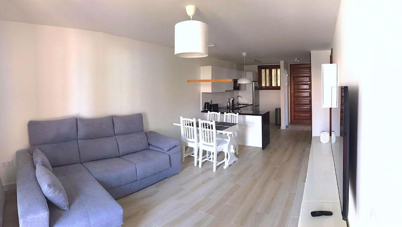 Parque Santiago I - 2 Bedroom - 1 Bathroom - Open Plan Living - Kitchen Area - Extra Large Balcony - First Floor Apartment Playa de las Americas  Exterior foto